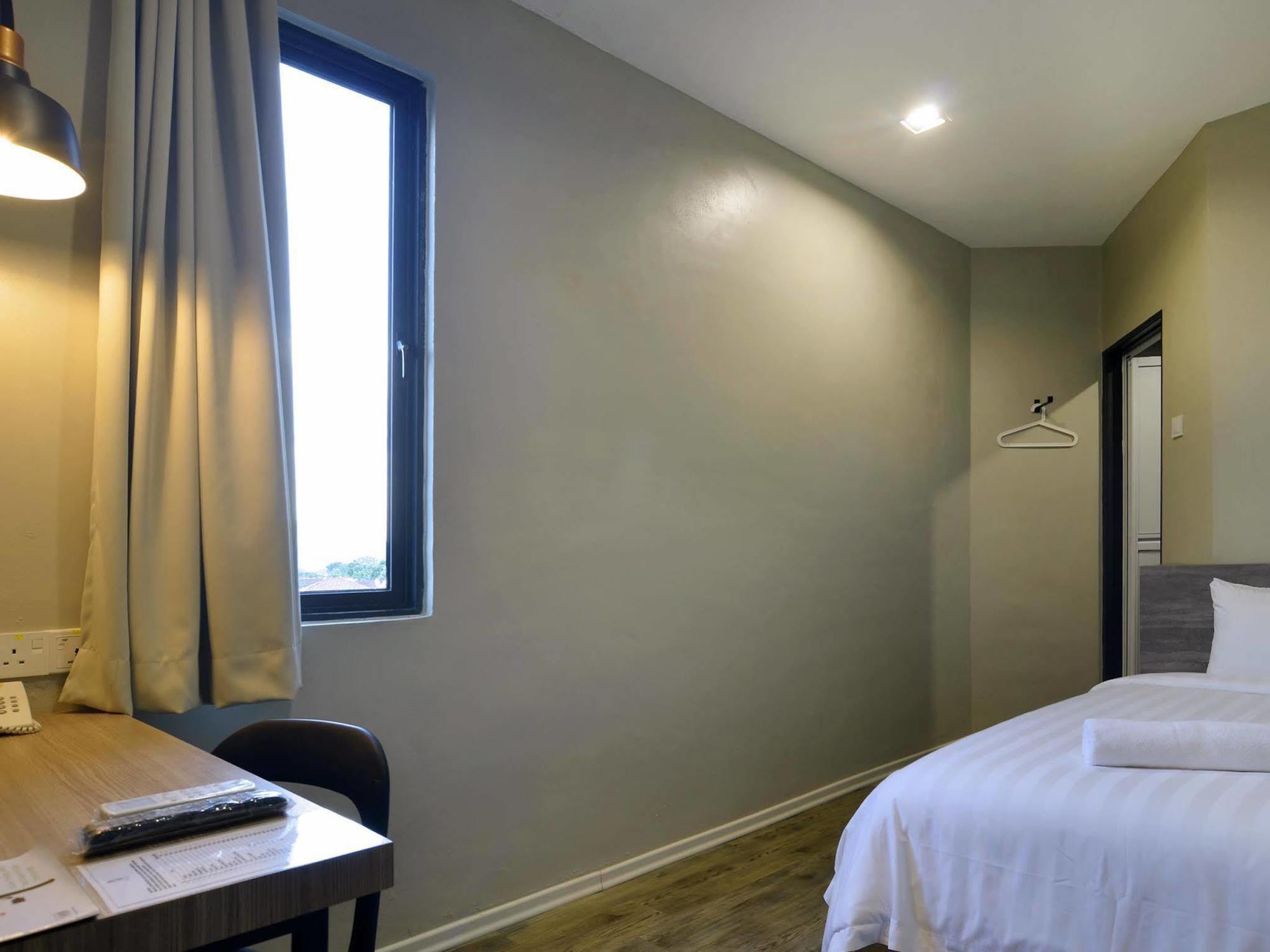 Chariton Hotel Alma Bukit Mertajam Kültér fotó