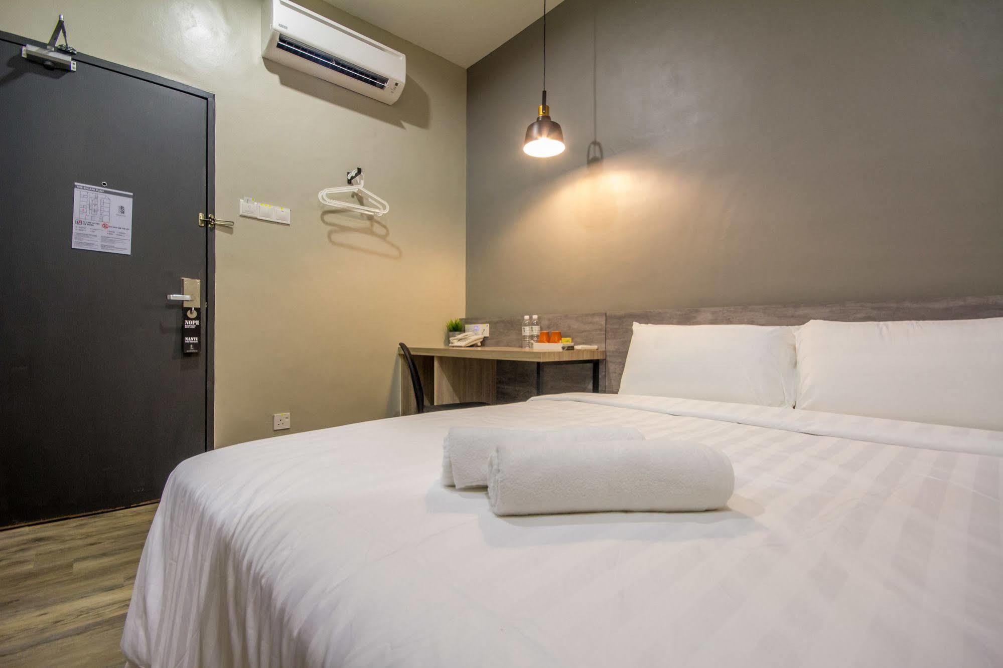 Chariton Hotel Alma Bukit Mertajam Kültér fotó