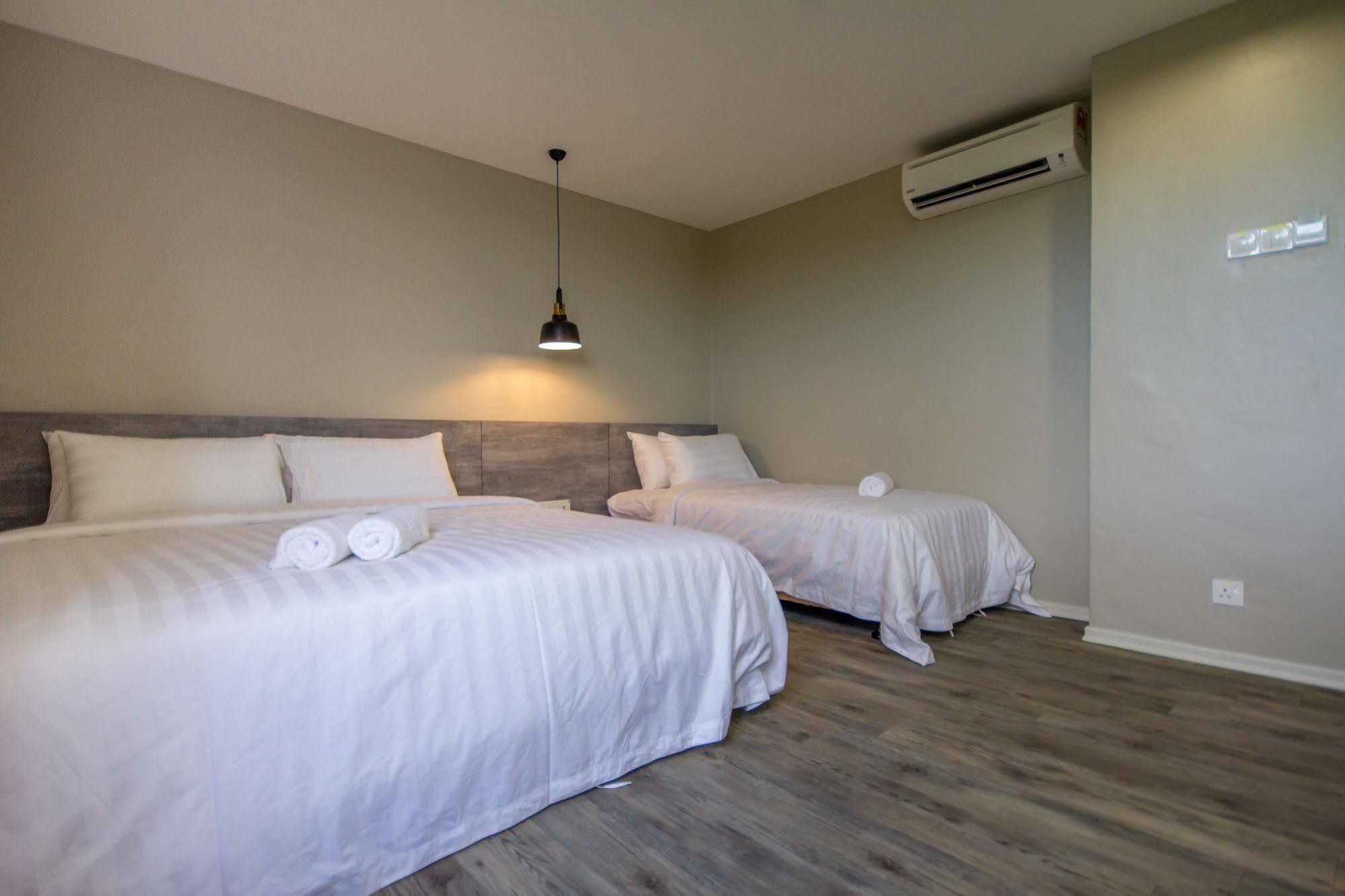Chariton Hotel Alma Bukit Mertajam Kültér fotó