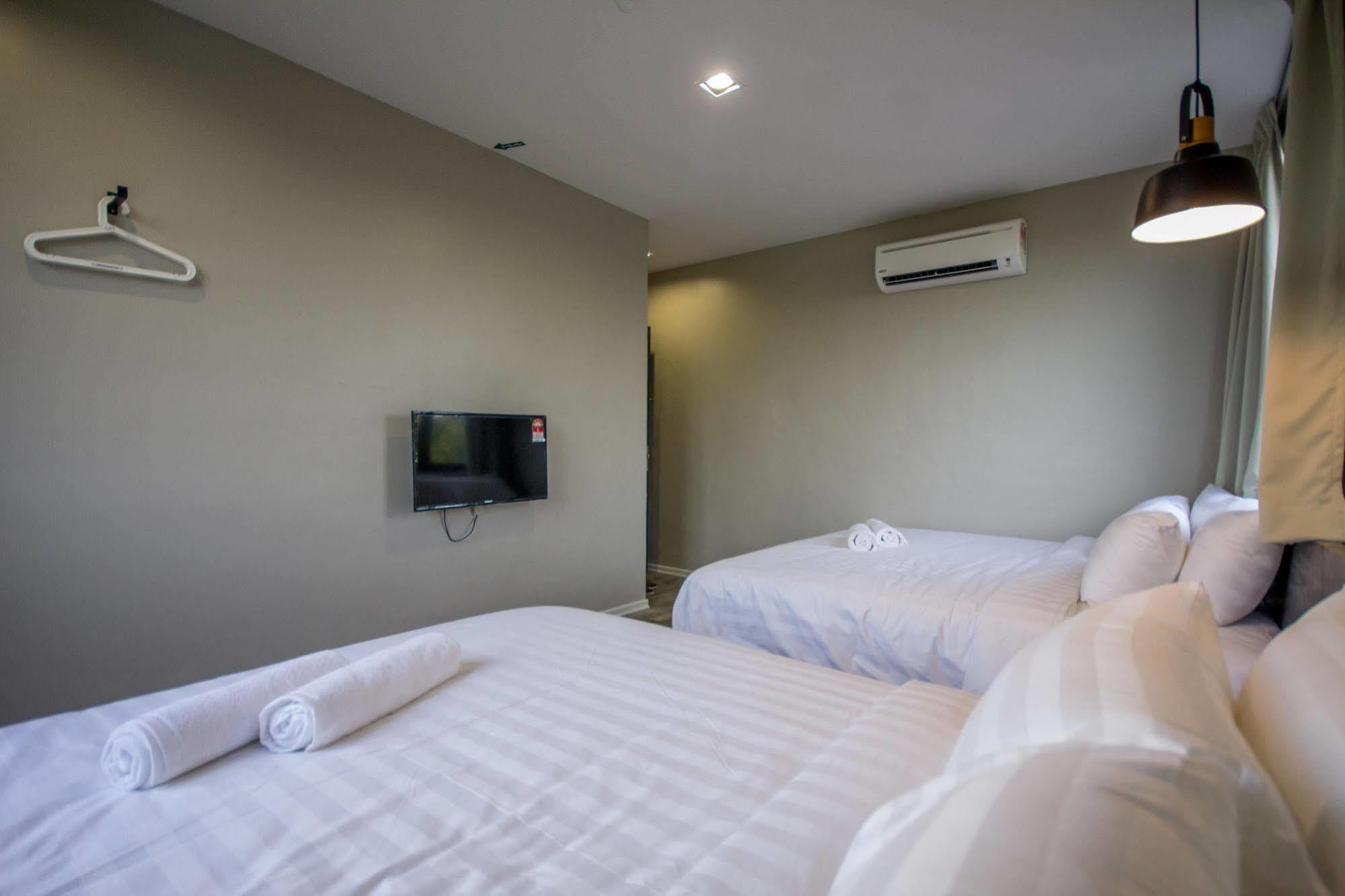 Chariton Hotel Alma Bukit Mertajam Kültér fotó
