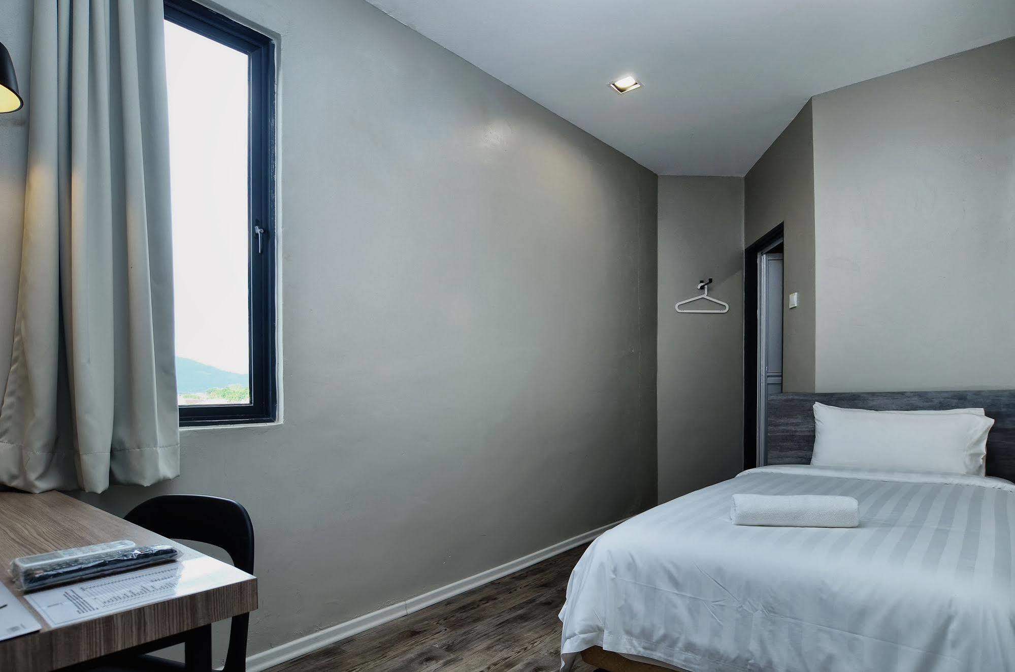 Chariton Hotel Alma Bukit Mertajam Kültér fotó